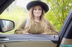 Hitchhiker Sucks Big Dick For Ride - Nicole Rae