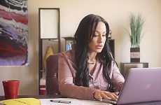 Stepson Wanted To Relax And Fucked Gorgeous Step mother Jennifer White