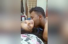 සැමියා පැමිණීමට පෙර ඉක්මන් කරන්න