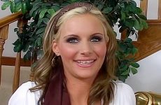 Hot Housewife Phoenix Marie Enjoys A Big Black Cock