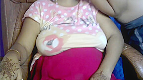 Desi Hot Sexy Girl Tried To Have Sex With Her Servants Cock By Applying Make-up And Clamp On The Nipples